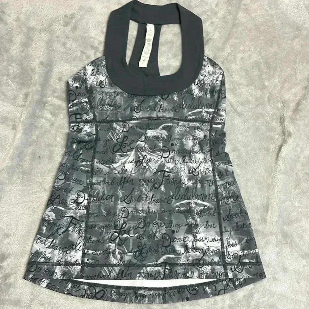 ⭐️ Lululemon - scoop neck tank  top. Size 4